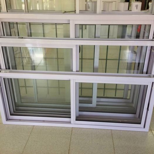 Alternative view of Ventana Herrero 1.00*0.90