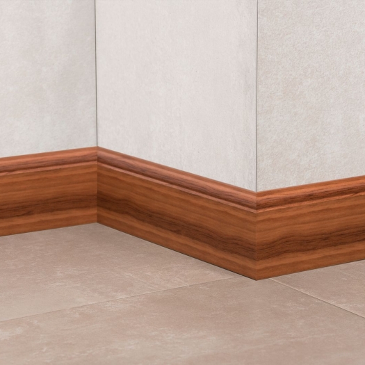 Alternative view of Zócalo Curves Atrim 80×2.50 mt Madera Canela (2348)